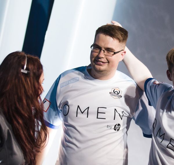 philadelphia-fusion-signs-popular-streamer-chipsa-daily-esports